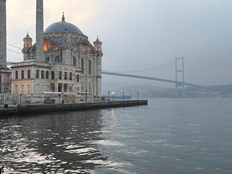 İstanbul- İstanbul Boğazı’nda sis etkili oluyor