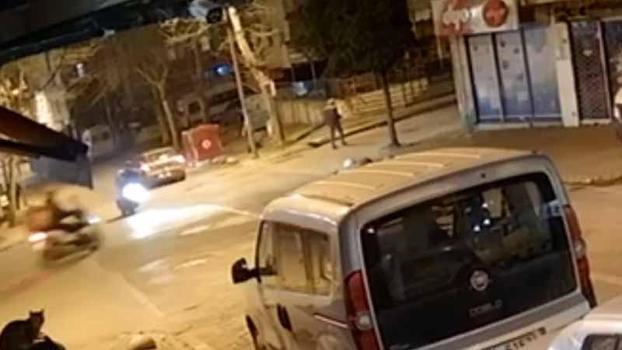 Kartal'da 2 motosikletin çarpıştığı kaza kamerada