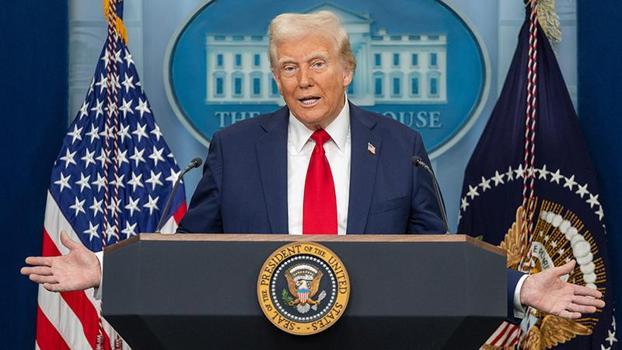 Trump: Küba çok yakında düşecek