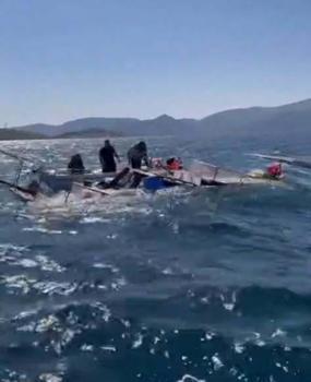 Bodrum'da botu yarı batık bulundu; 7 kişi kurtarıldı