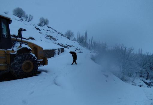 Sason’da kar yağışı nedeniyle 15 köy yolu ulaşıma kapandı