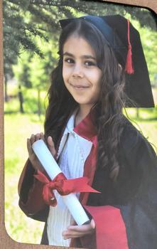 El freni çekilmeyen otomobilin çarptığı Öykü toprağa verildi: Dedeleri bayram hediyesi alacakmış