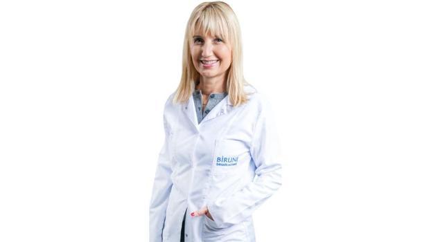 ‘Reçetesiz satılan renkli lensler kalıcı görme kaybına neden olabilir’