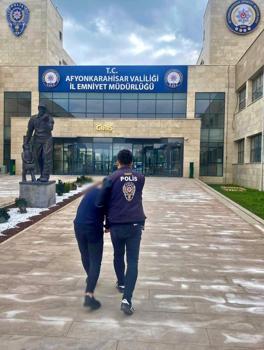 Aranan 2 hükümlü yakalandı