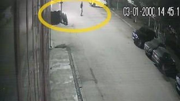 Çorum'da lastikçi dükkanının kundaklama anı kamerada