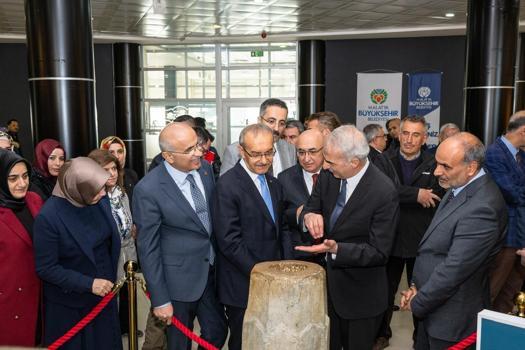 Kutsal emanetler sergisi Malatya'da açıldı