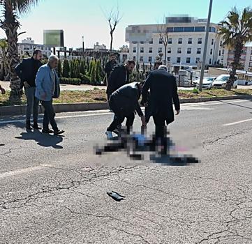 Mardin'de hafif ticari aracın çarptığı yaya ağır yaralandı