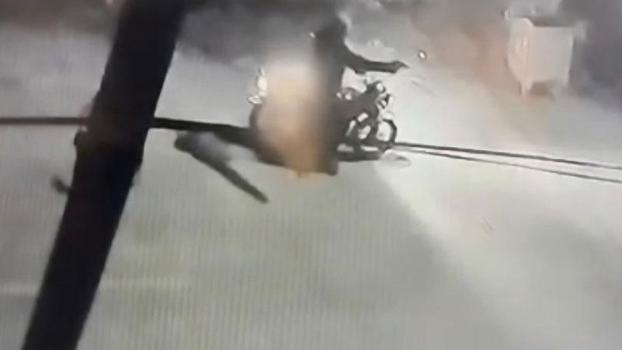 Hatay’da bir evin kurşunlanma anı kamerada