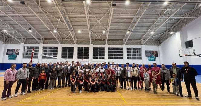 Kurumlar Arası Voleybol Turnuvası sona erdi