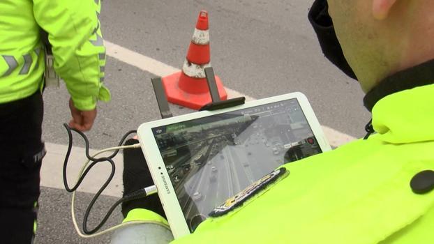 İstanbul - Zeytinburnu D-100 yan yolda dronlu 'kaynak' denetimi: Çok haklılar 500 bin lira ceza yazılmalı