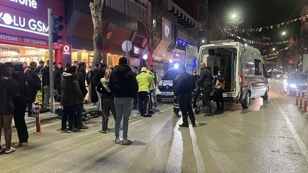 Otomobile arkadan çarpan motosikletli yaralandı