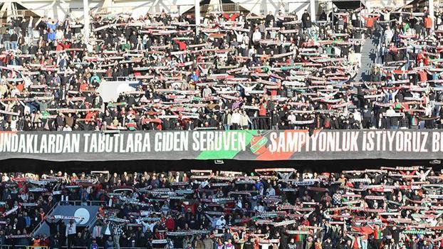 Karşıyaka çift cephede