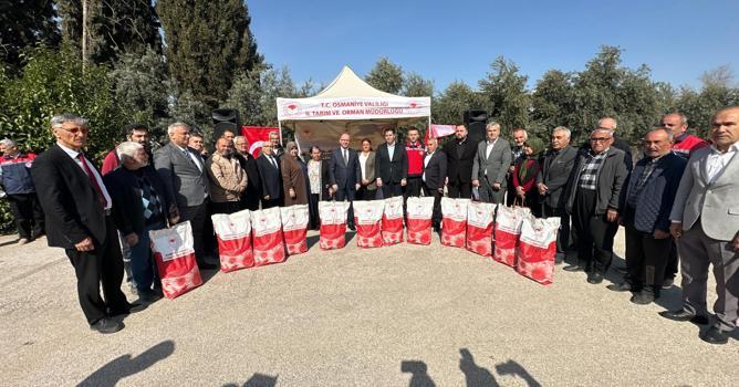 Osmaniye’de 631 çiftçiye ayçiçeği tohumu dağıtıldı