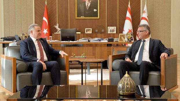 KKTC Cumhurbaşkanı Erhürman, Gençlik ve Spor Bakanı Osman Aşkın Bak'ı kabul etti