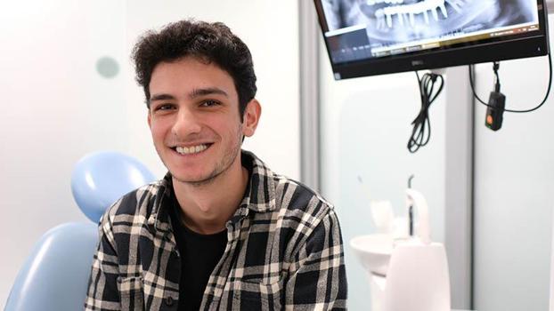 Kalça kemiğinden inci dişlere: Yusuf, 2 yıllık tedavinin ardından gülüşüne kavuştu