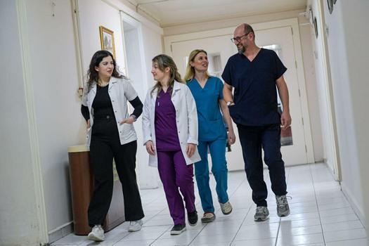 Doğdukları hastanede şifa dağıtıyorlar