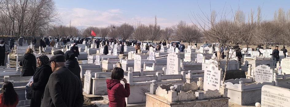Iğdır'da 'ölüler bayramı' geleneği yaşatılıyor / Ek fotoğraflar