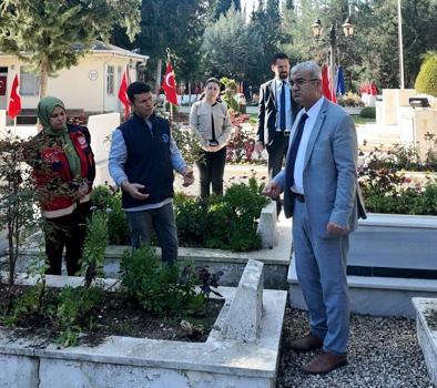Adana'da şehitliklerde temizlik ve bakım yapıldı