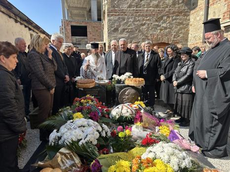 Edirne'de Sveti Georgi Kilisesi papazı Çıkırık, ölümünün 3'üncü yılında ayinle anıldı