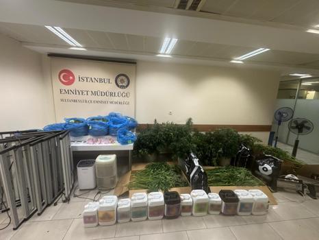 İstanbul- Sultanbeyli'de uyuşturucu ticareti yaptığı belirlenen 3 şüpheliden biri tutuklandı