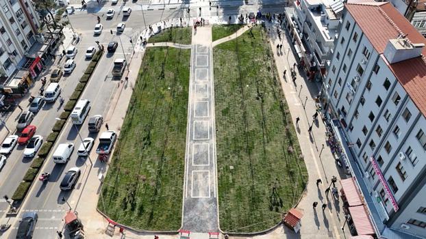 Muğla'da yıkılan Orgeneral Mustafa Muğlalı İşhanı alanında çevre düzenlemesi