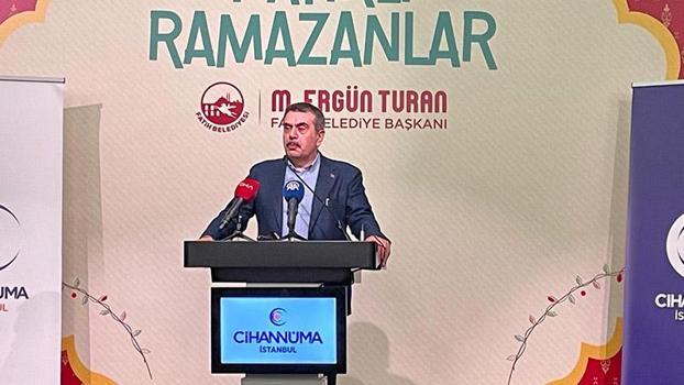 Bakan Tekin, 'Cihannüma İstanbul Sahur Meclisi' programına katıldı