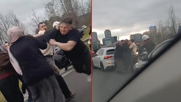 Ümraniye'de trafikte tekmeli yumruklu yol kavgası kamerada