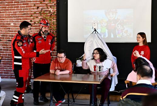 Muratpaşa’dan özel gereksinimli bireylere afet farkındalık eğitimi