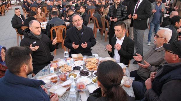 AK Parti'li Kasapoğlu, Manisa'da iftar programına katıldı