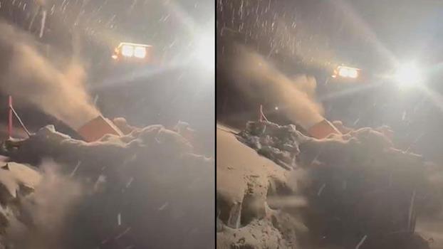 Kars'ta ekiplerin 3 metrelik karla zorlu mücadelesi