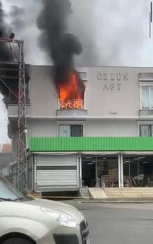 Batman'da apartman dairesi alev alev yandı