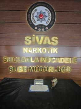 Sivas'ta uyuşturucu operasyonunda 3 tutuklama