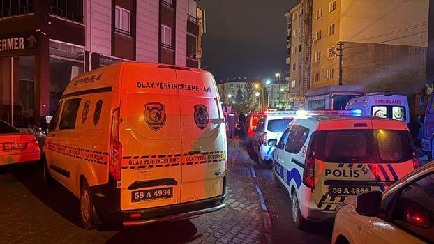 Baba ve ağabeyini tabancayla öldürüp babaannesini yaralayan şüpheli tutuklandı