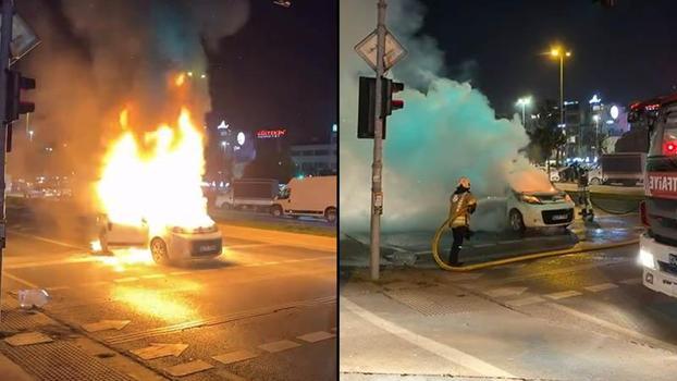 Kartal'da seyir halindeki hafif ticari araç alev alev yandı