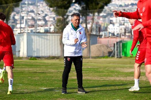 Karşıyaka'nın gözü final haftalarında