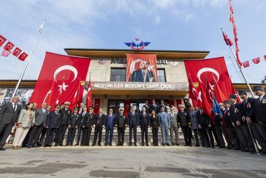 Atatürk'ün Mersin'e gelişinin yıl dönümü törenle kutlandı