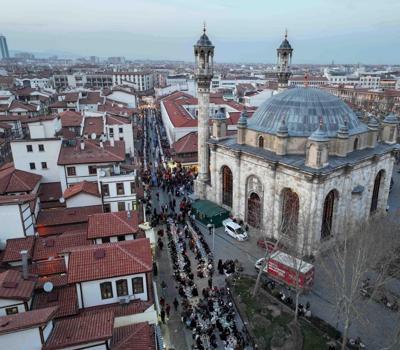 Karatay Belediyesi'nden 'Kardeşlik iftarı'
