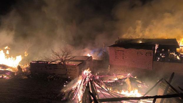 Bolu'daki yangında 4 ev ile 8 samanlık kullanılamaz hale geldi