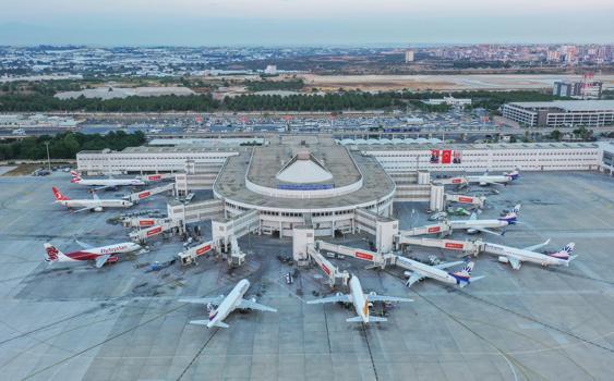 Bakan Uraloğlu: Bayramda iç hatlarda 867 ilave sefer planladık