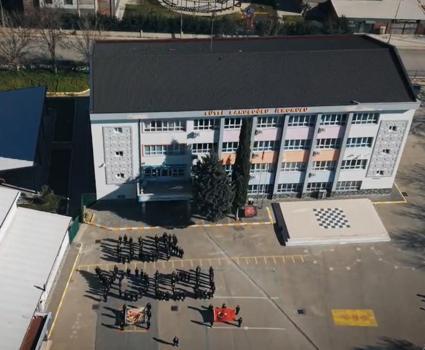 İlkokul öğrencileri Çanakkale şehitlerini özel koreografi ile andı