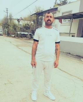 Komşusu tarafından sokakta bıçaklanarak öldürüldü