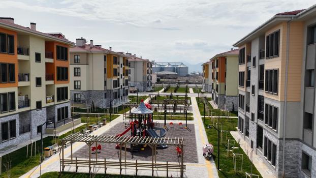 Bakan Kurum: Yuvalarımızda artık her gün bayram gibi