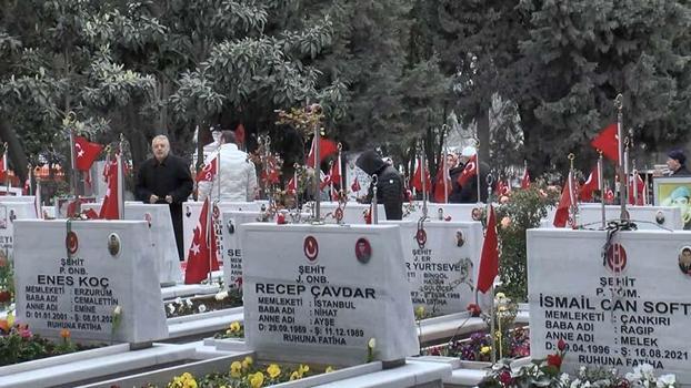 Edirnekapı Şehitliği'nde hüzünlü bayram arifesi