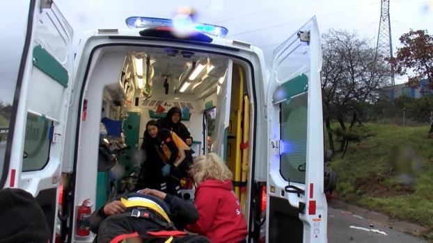 İstanbul- Tuzla TEM Otoyolu'nda kaza yapan otomobile başka araç çarptı; 2 si çocuk 7 yaralı