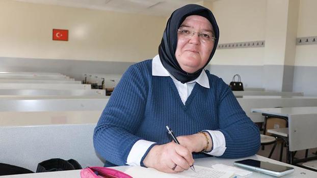 ‘Kız çocuğu okuyacak da ne olacak’ dediler; ilkokul mezuniyetinden 41 yıl sonra üniversiteye başladı