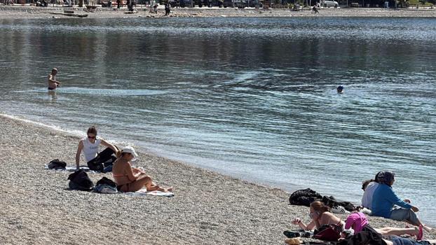 Bodrum'da bayramın son gününde tatilciler plajlarda zaman geçirdi