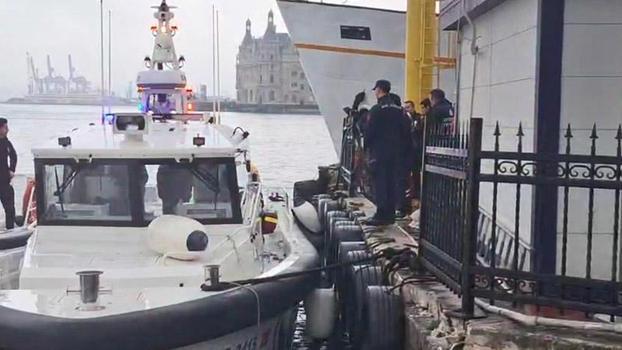 Kadıköy'de denizde erkek cesedi bulundu