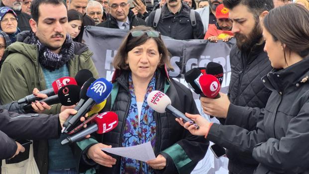 7 işçinin öldüğü kozmetik fabrikasındaki yangına ilişkin davanın ilk duruşması başladı (2)