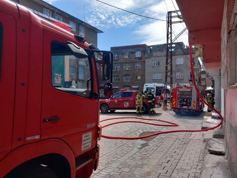 Diyarbakır’da ev yangını: 1 kişi dumandan etkilendi