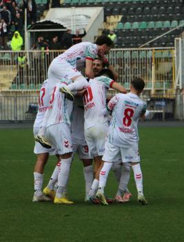 Denizli İdmanyurdu - Karşıyaka: 0-5
